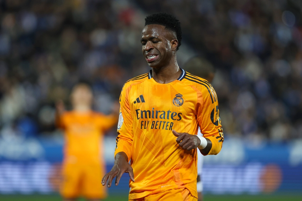 Vinicius đang trở thành vấn đề của Real Madrid - Ảnh 1.