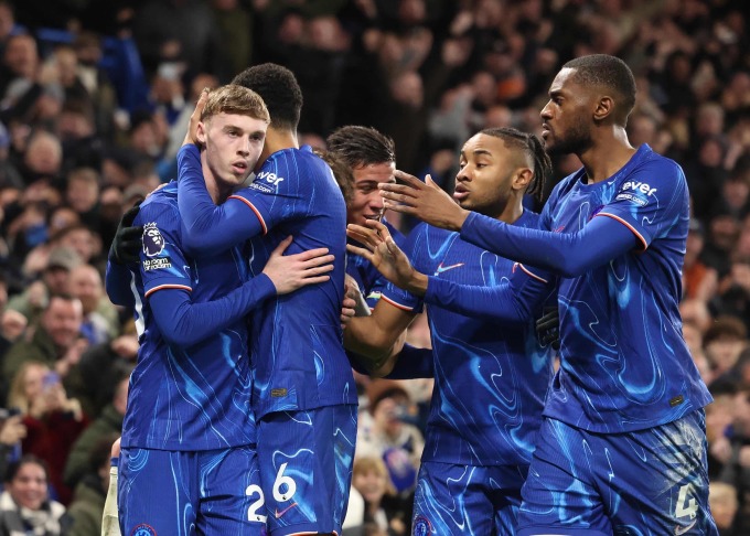 Chelsea trở lại top 4 Ngoại hạng Anh