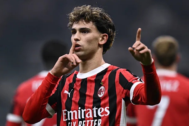 Joao Felix trong mau ao AC Milan