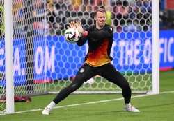 Manuel Neuer phá kỷ lục thủ môn ra sân nhiều nhất các VCK EURO