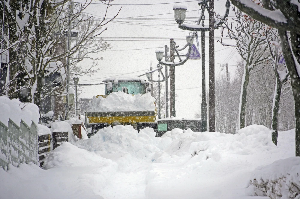 Đợt tuyết rơi kỷ lục tại Hokkaido (Nhật Bản) - Ảnh 2.